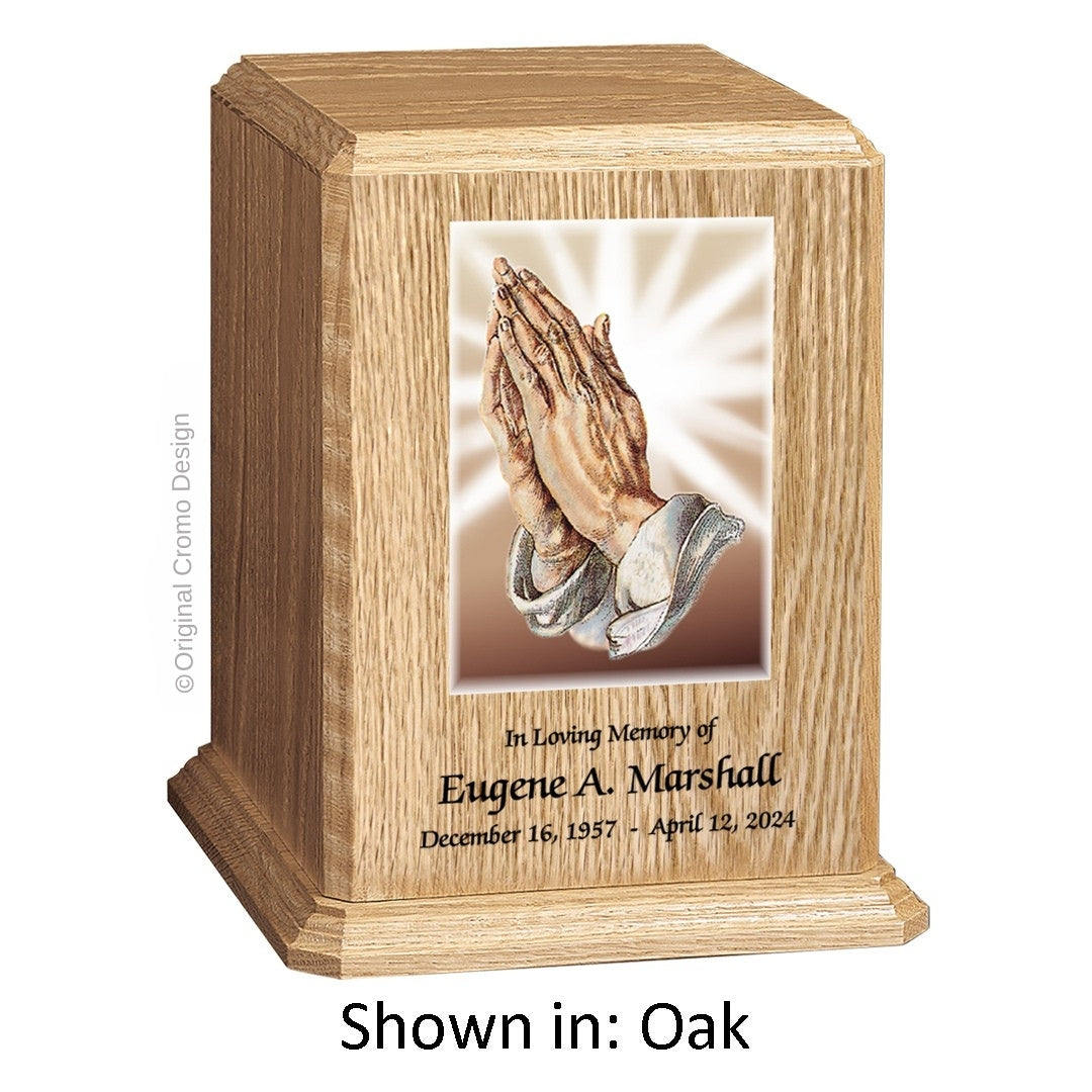 Catholic cremation urn with Praying Hands Wood finish by Cromo NB