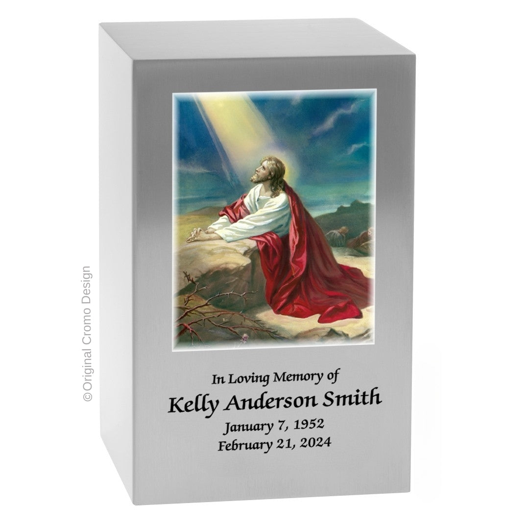 Catholic cremation urn with Jesus Praying Wood finish by Cromo NB