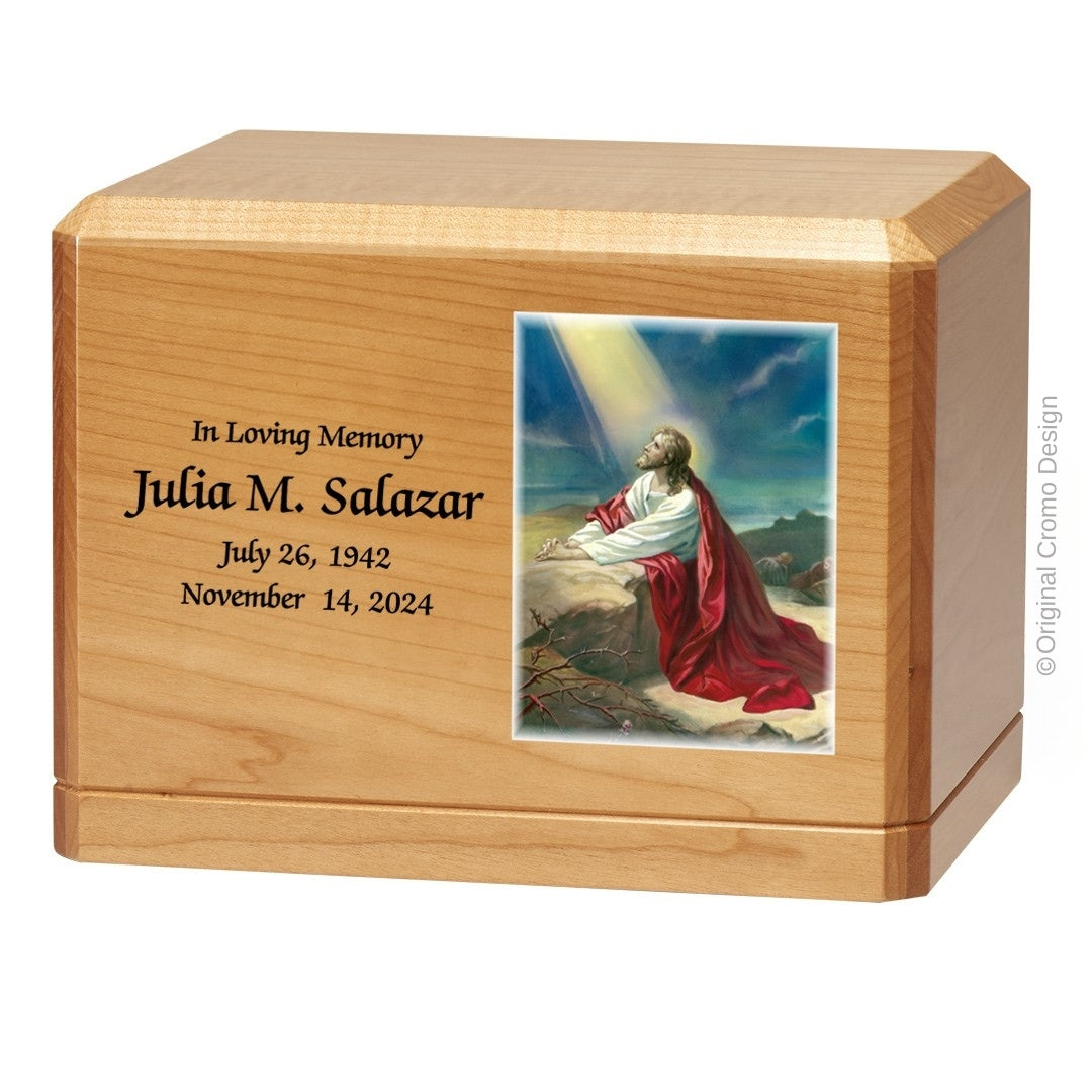 Catholic cremation urn with Jesus Praying  Wood finish by Cromo NB