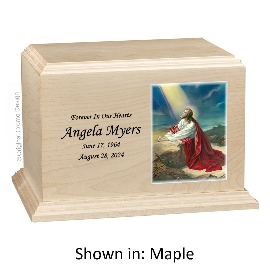 Catholic cremation urn with Jesus Praying  Wood finish by Cromo NB