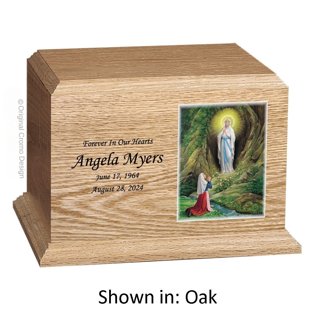 Catholic cremation urn with Sacred Heart of Jesus  Wood finish by Cromo NB