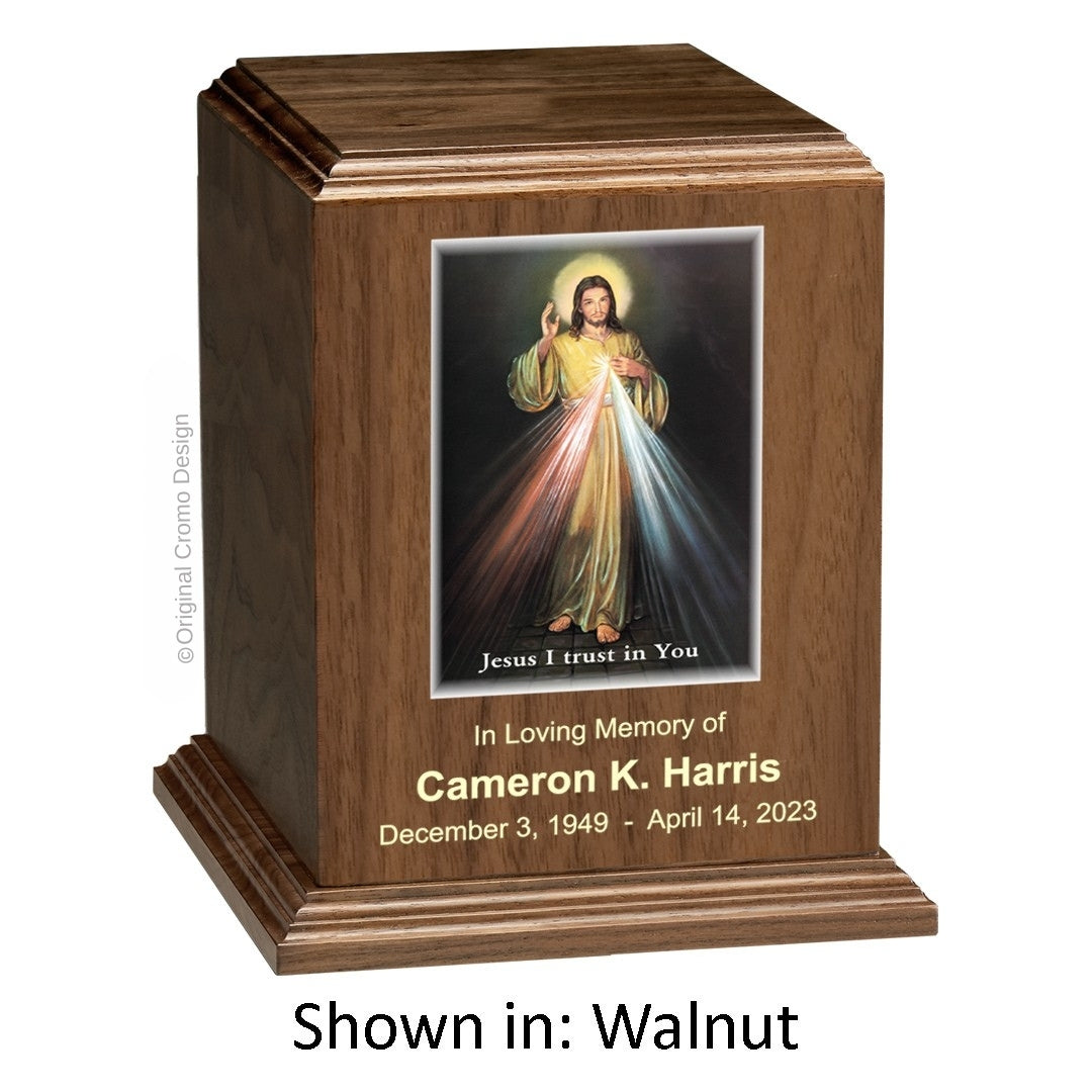 Catholic cremation urn with Divine Mercy English  Wood finish by Cromo NB