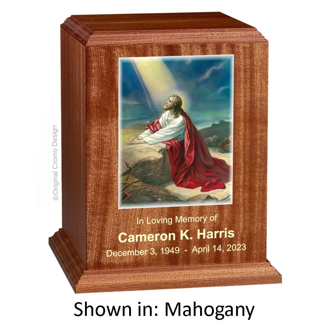 Catholic cremation urn with Jesus Praying  Wood finish by Cromo NB