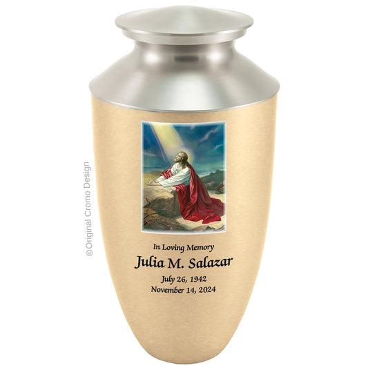 Catholic cremation urn with Jesus Praying  Wood finish by Cromo NB