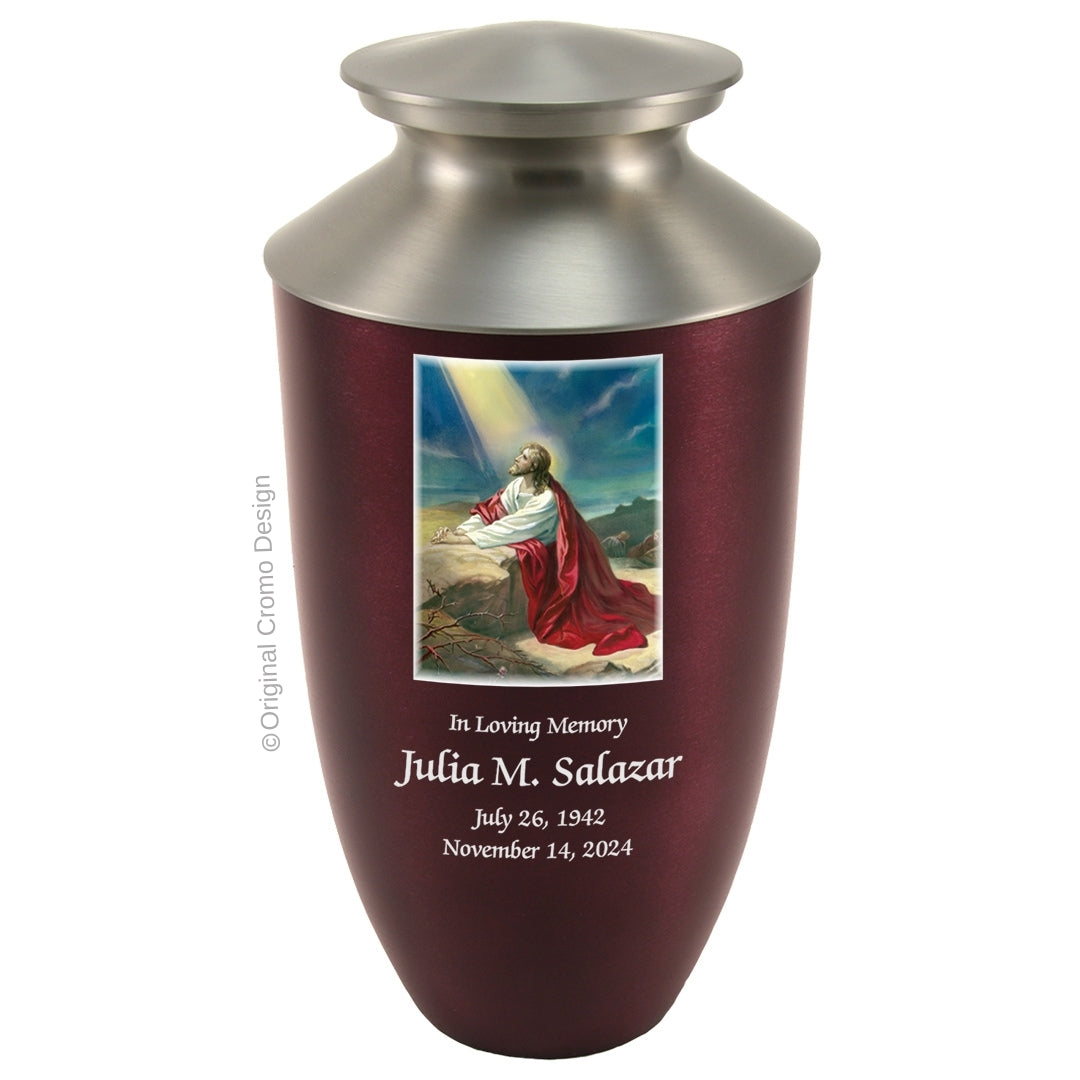 Catholic cremation urn with Jesus Praying  Wood finish by Cromo NB